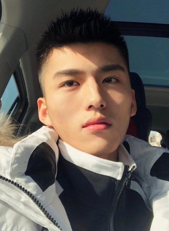 飞翔的第一张照片--周口相亲服务中心