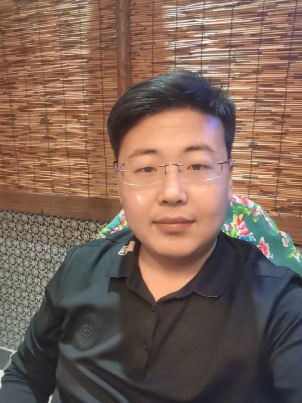 刘先生的第一张照片--周口相亲服务中心