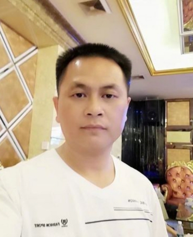 小梁的第一张照片--周口相亲服务中心