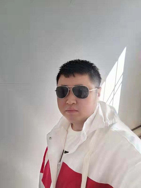 大漠叔叔的第一张照片--周口相亲服务中心