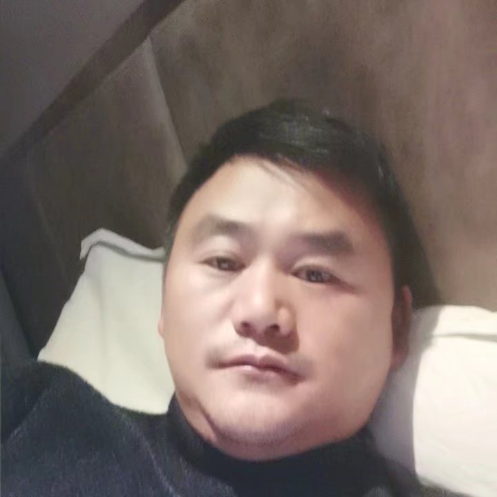 奔跑的第四张照片--周口相亲服务中心