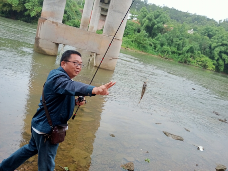 峰的第二张照片--周口相亲服务中心