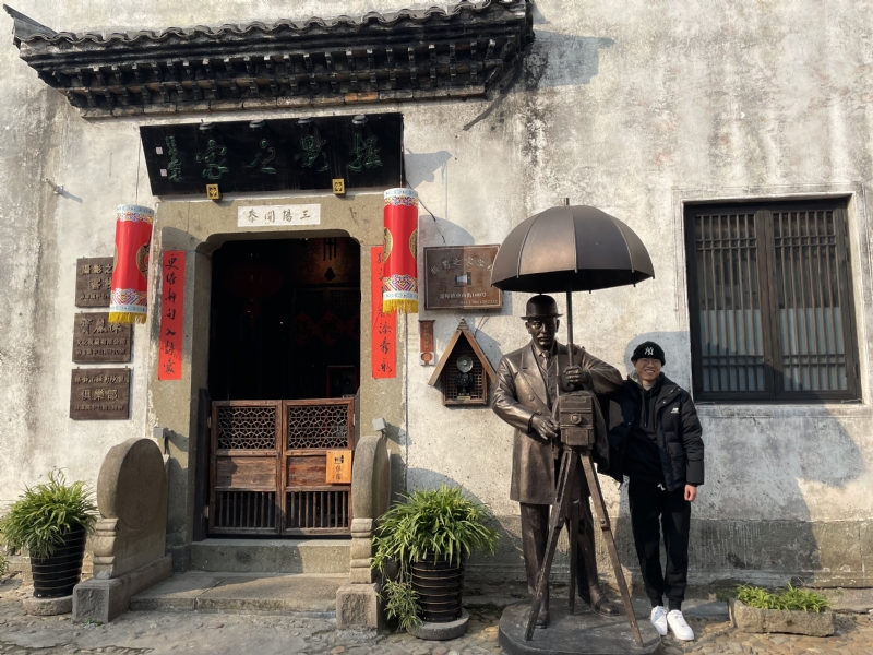 喝可乐的猫的第一张照片--周口相亲服务中心