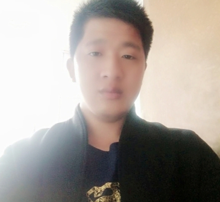 形影不离的第一张照片--周口相亲服务中心