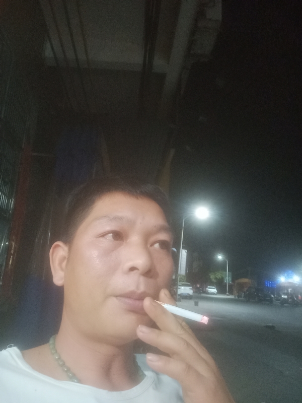 善解人意的第一张照片--周口相亲服务中心