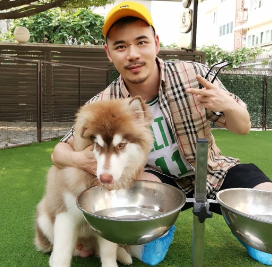 坚持的第一张照片--周口相亲服务中心