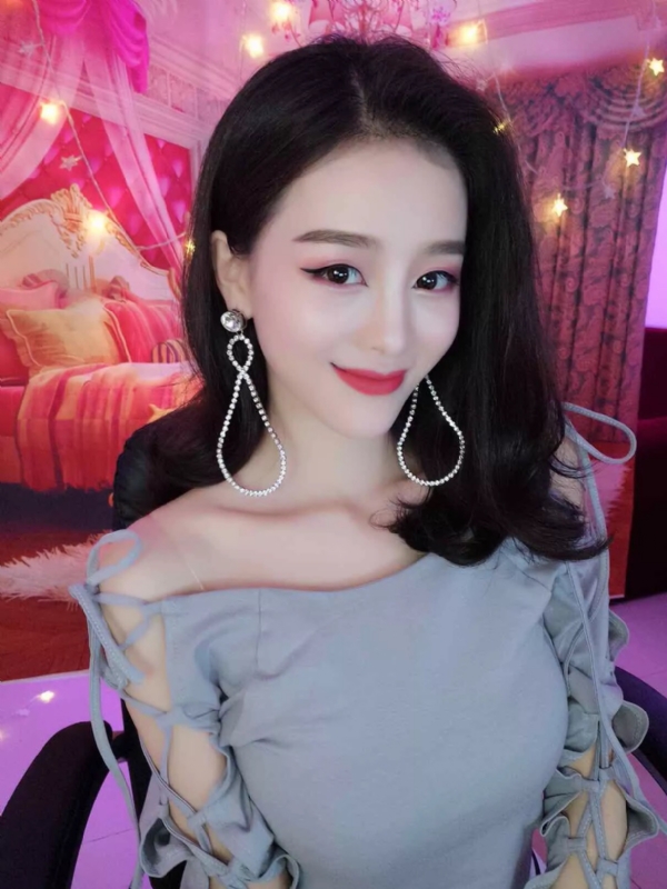 Cici的第三张照片--周口相亲服务中心