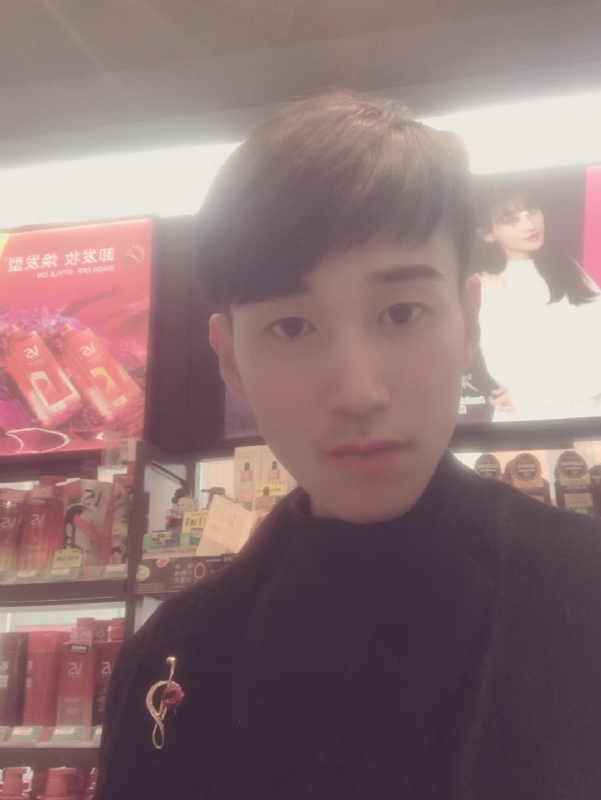 唯美的爱情故事的第一张照片--周口相亲服务中心