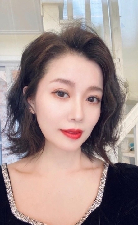 束負的第一张照片--周口相亲服务中心