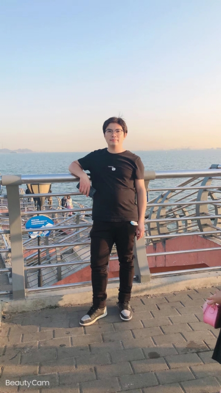 陆迅的第二张照片--周口相亲服务中心