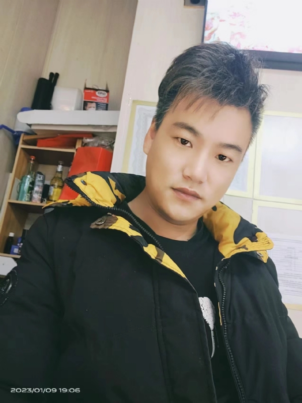 孤酒枕愁眼眠的第一张照片--周口相亲服务中心