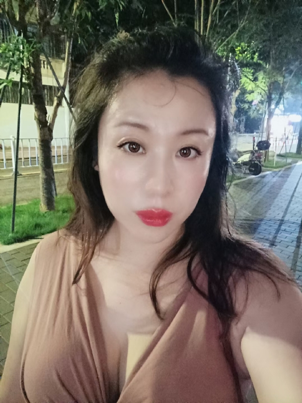 叶子青青的第一张照片--周口相亲服务中心