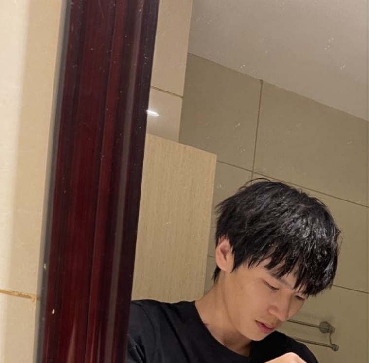 无眠的第一张照片--周口相亲服务中心