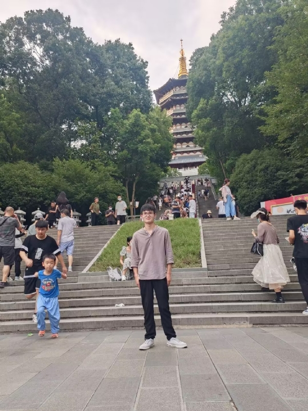 阳光男孩的第二张照片--周口相亲服务中心