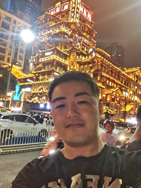 钢铁侠的第一张照片--周口相亲服务中心