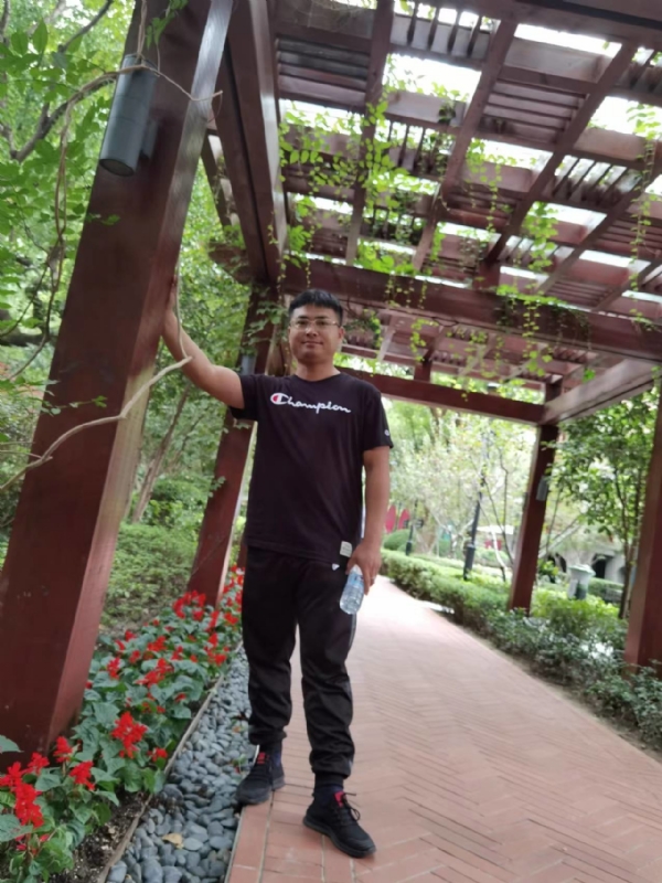 会飞的鱼的第二张照片--周口相亲服务中心