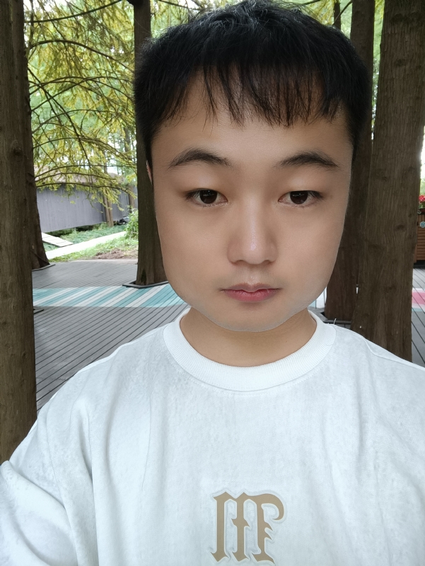 故人似的第一张照片--周口相亲服务中心