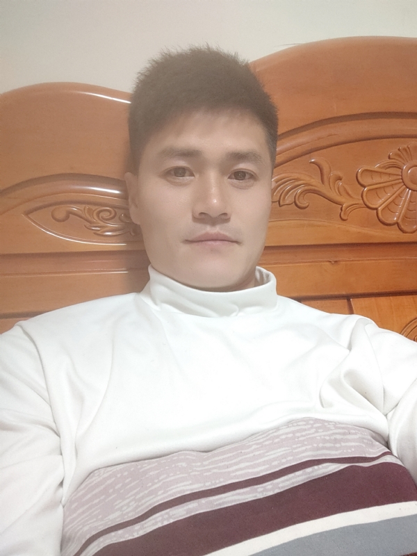 网球罗的第四张照片--周口相亲服务中心