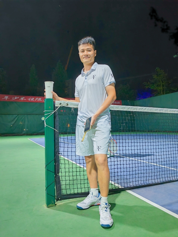 网球罗的第五张照片--周口相亲服务中心