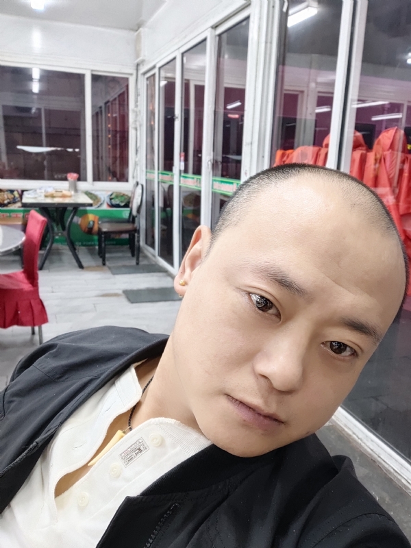 大连相亲的第一张照片--周口相亲服务中心