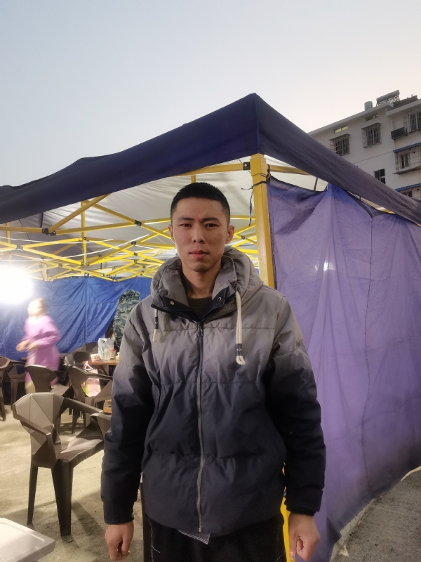 谁谁谁的第一张照片--周口相亲服务中心