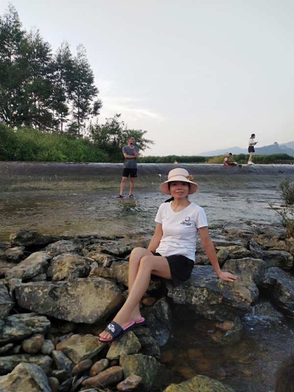 雪儿的第一张照片--周口相亲服务中心