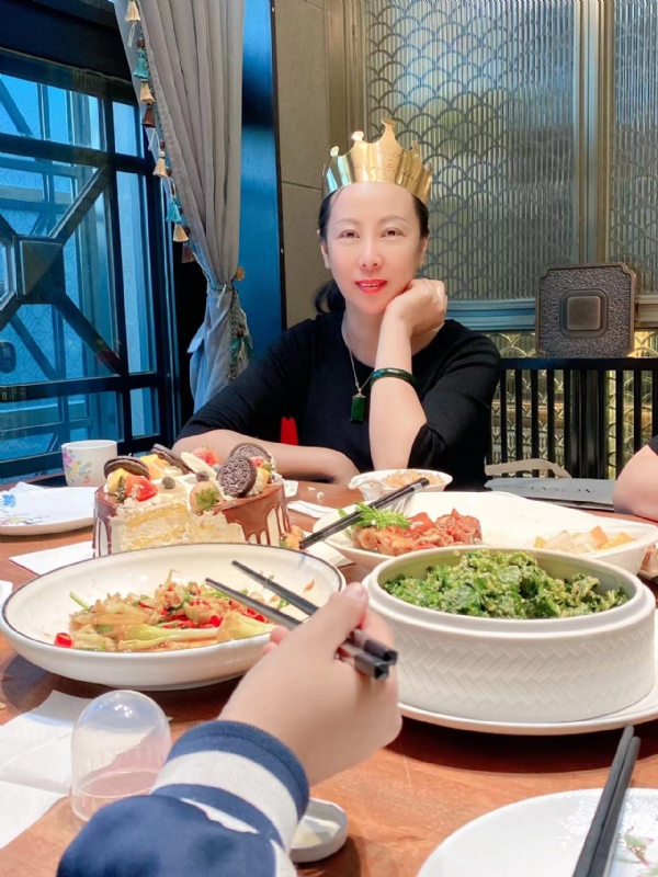 红红的第二张照片--周口相亲服务中心