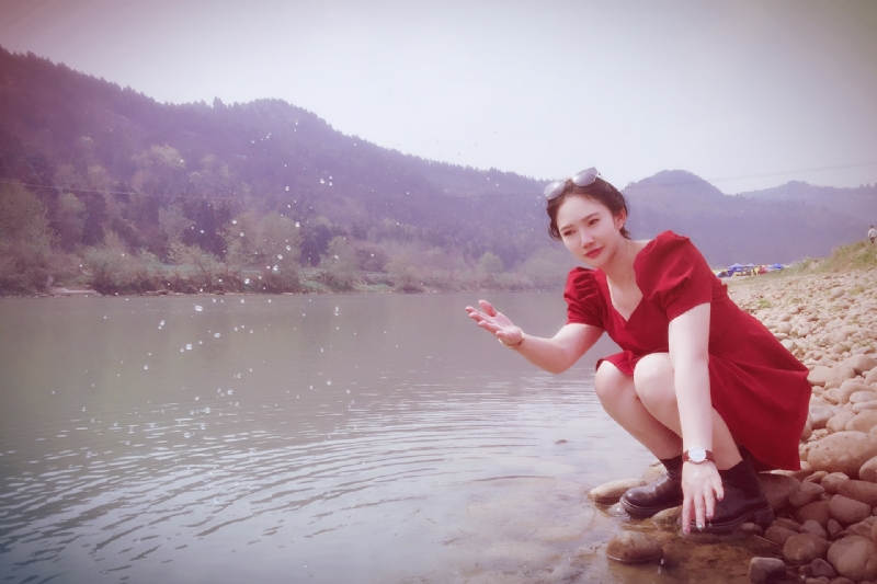 守候阳光的第一张照片--周口相亲服务中心