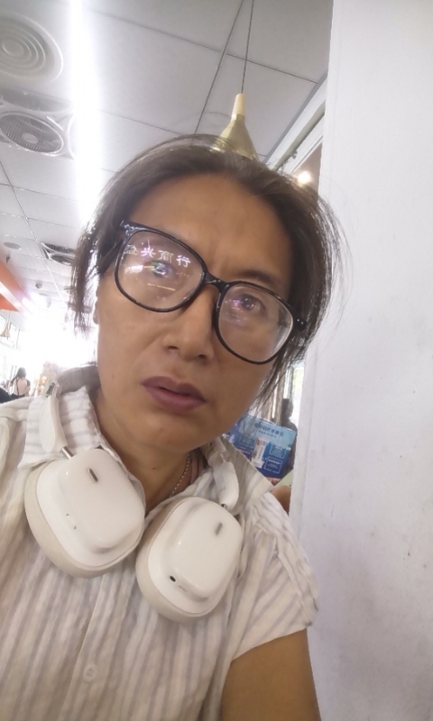 冬天的蔷薇的第三张照片--周口相亲服务中心