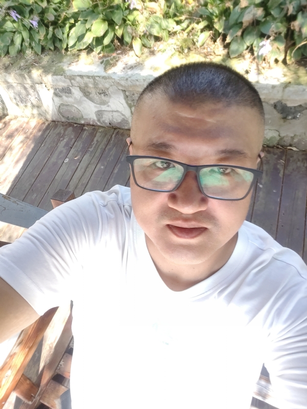 羊十八的第一张照片--周口相亲服务中心