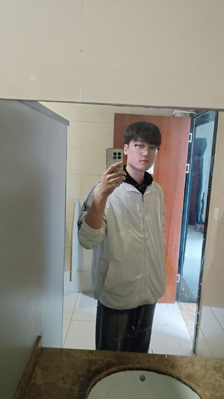 高大毛的第一张照片--周口相亲服务中心