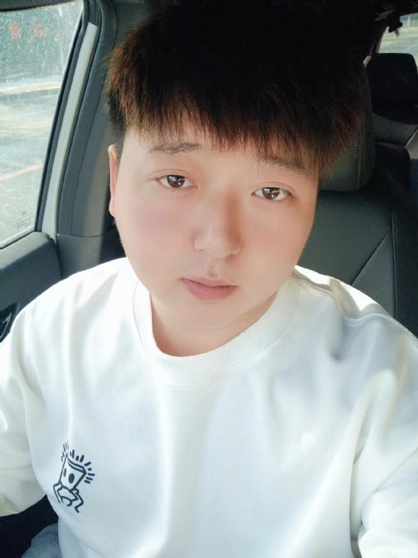 可乐加冰的第一张照片--周口相亲服务中心