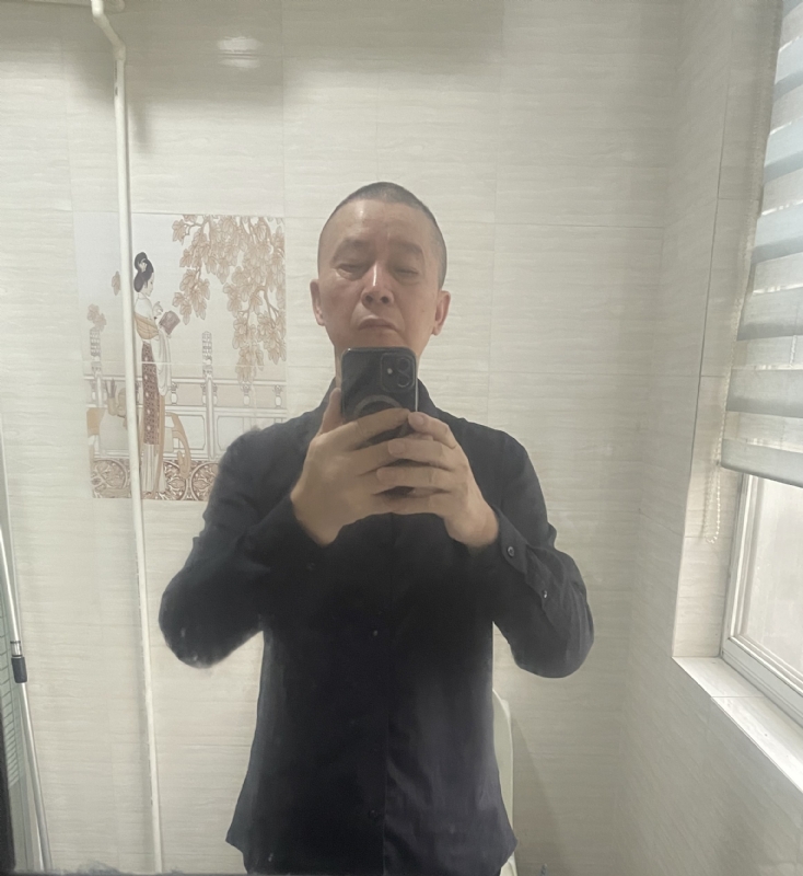 荣哥的第一张照片--周口相亲服务中心