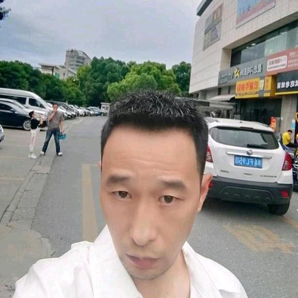 小林的第三张照片--周口相亲服务中心