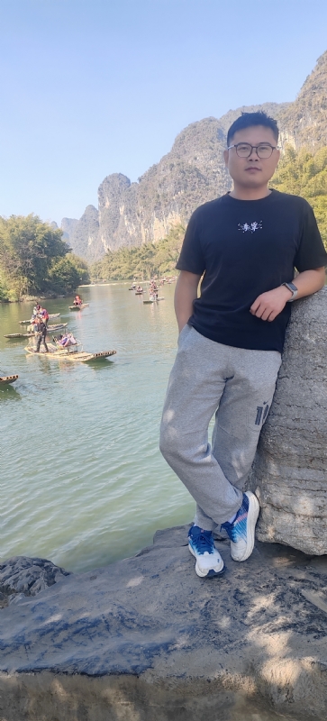 受过伤的狼的第二张照片--周口相亲服务中心