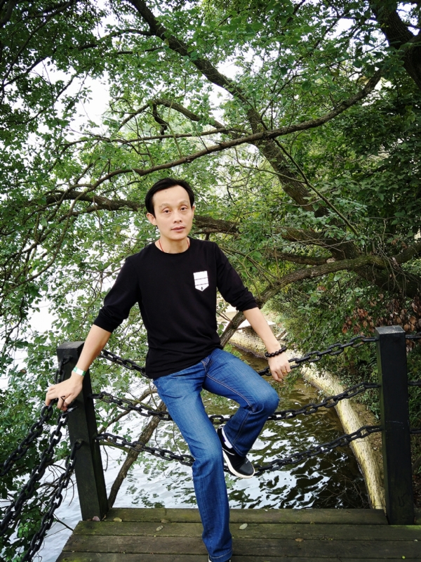 易进的第一张照片--周口相亲服务中心