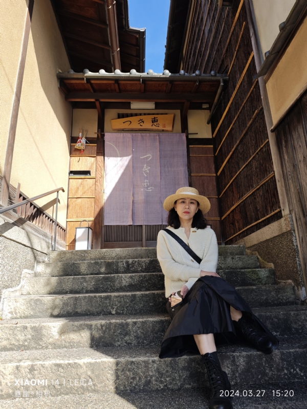 踱着方步的猫小姐的第一张照片--周口相亲服务中心