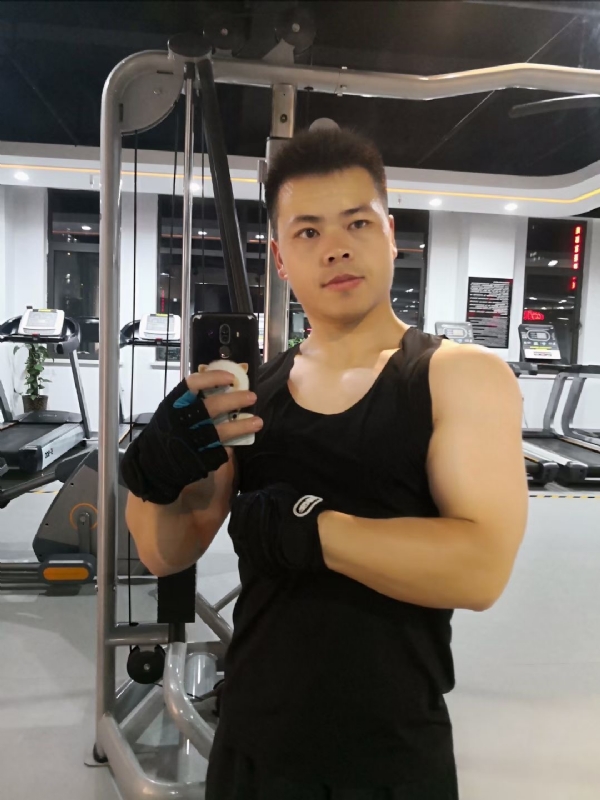 范迪塞尔的第二张照片--周口相亲服务中心