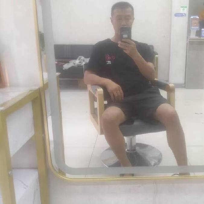 闫杰的第一张照片--周口相亲服务中心