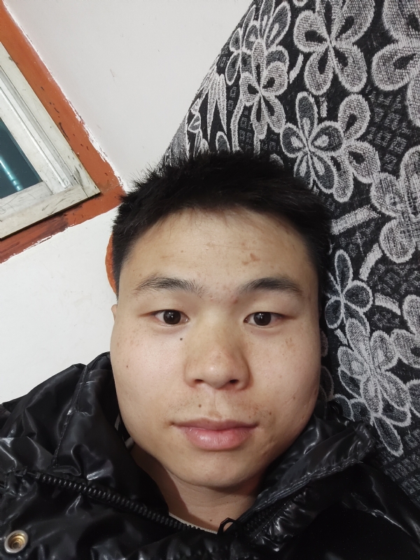 麒麟区幼儿园扛把子的第三张照片--周口相亲服务中心