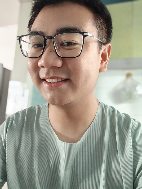 田田向上的第一张照片--周口相亲服务中心