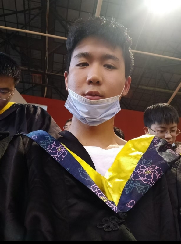 落落大方的第一张照片--周口相亲服务中心