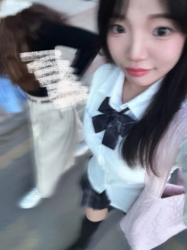 台灣小姐伊洛的第一张照片--周口相亲服务中心