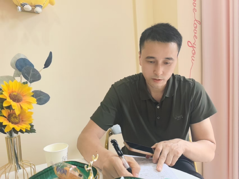 笑看一切的第二张照片--周口相亲服务中心