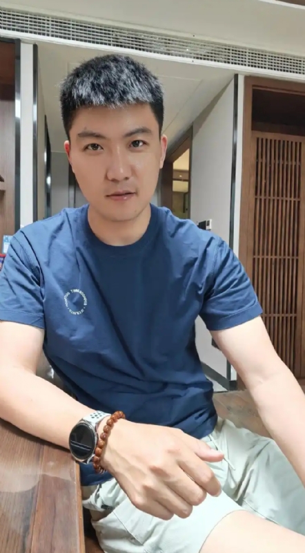 大鹏展翅的第二张照片--周口相亲服务中心