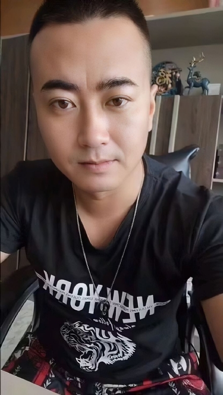 Luck耀的第一张照片--周口相亲服务中心