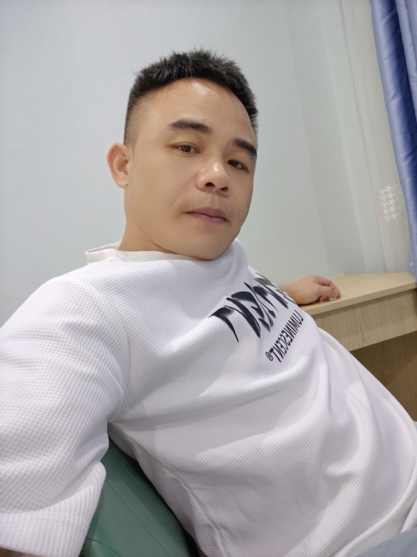 下一站的我的第二张照片--周口相亲服务中心