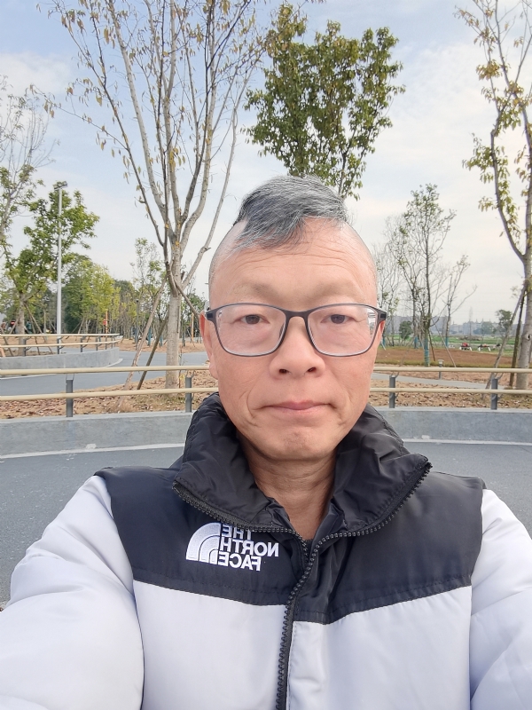 做喜欢的事的第一张照片--周口相亲服务中心