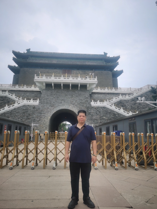 伟哥的第一张照片--周口相亲服务中心