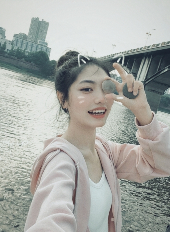 昭十晰的第二张照片--周口相亲服务中心